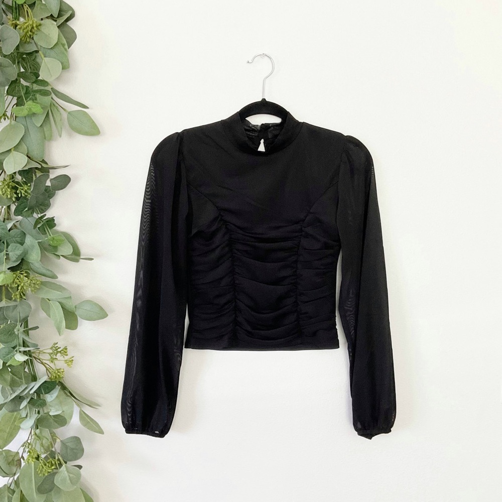 stella luce | ruched mesh long sleeve top